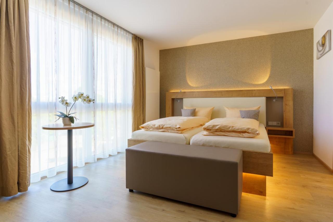 Hotel Rosenstein Heubach  ภายนอก รูปภาพ
