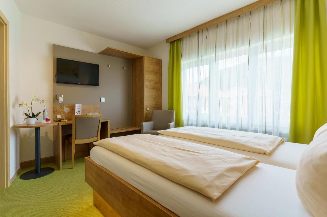 Hotel Rosenstein Heubach  ภายนอก รูปภาพ