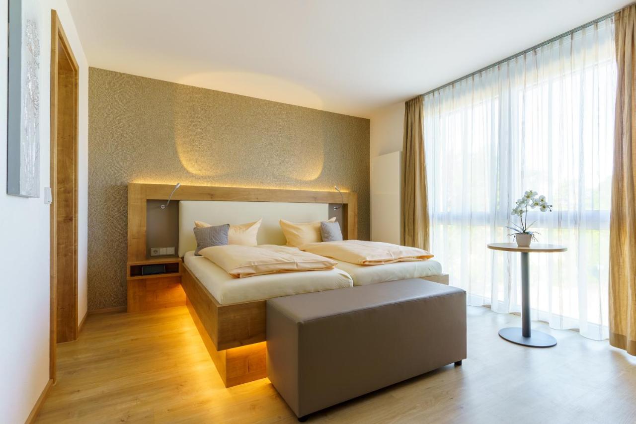 Hotel Rosenstein Heubach  ภายนอก รูปภาพ