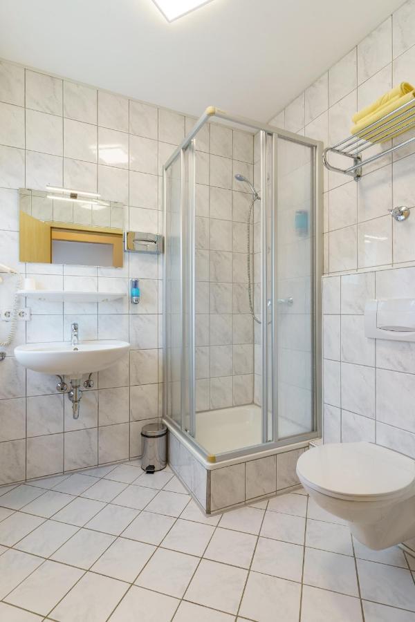 Hotel Rosenstein Heubach  ภายนอก รูปภาพ