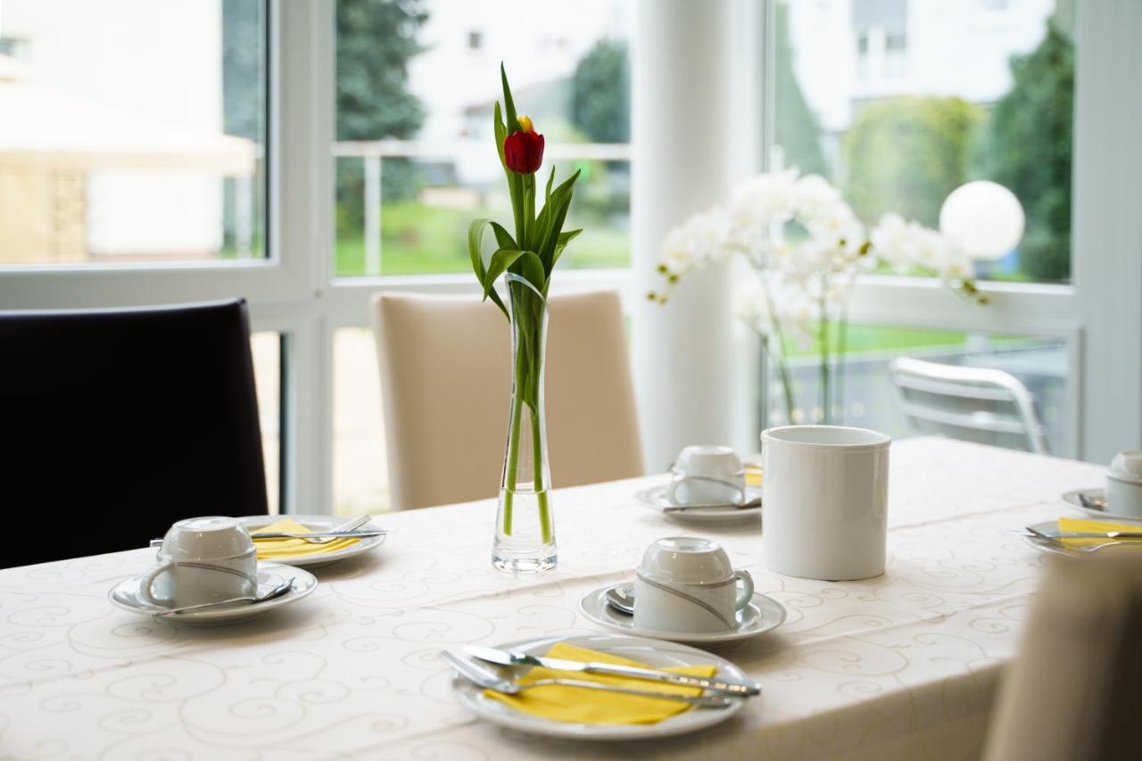 Hotel Rosenstein Heubach  ภายนอก รูปภาพ